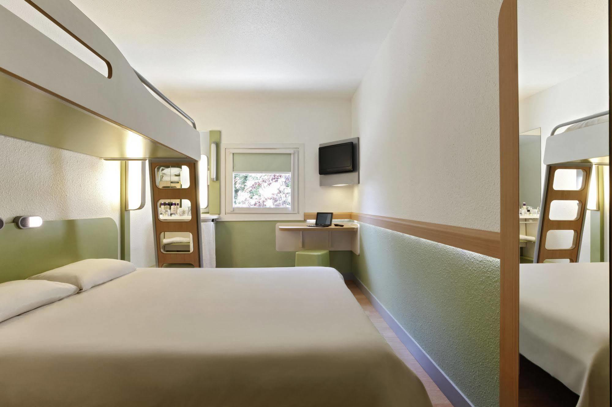Ibis Budget Aix En Provence Est Le Canet Meyreuil Esterno foto