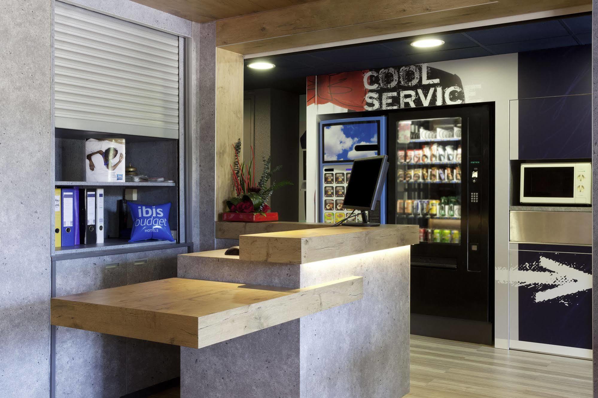 Ibis Budget Aix En Provence Est Le Canet Meyreuil Esterno foto