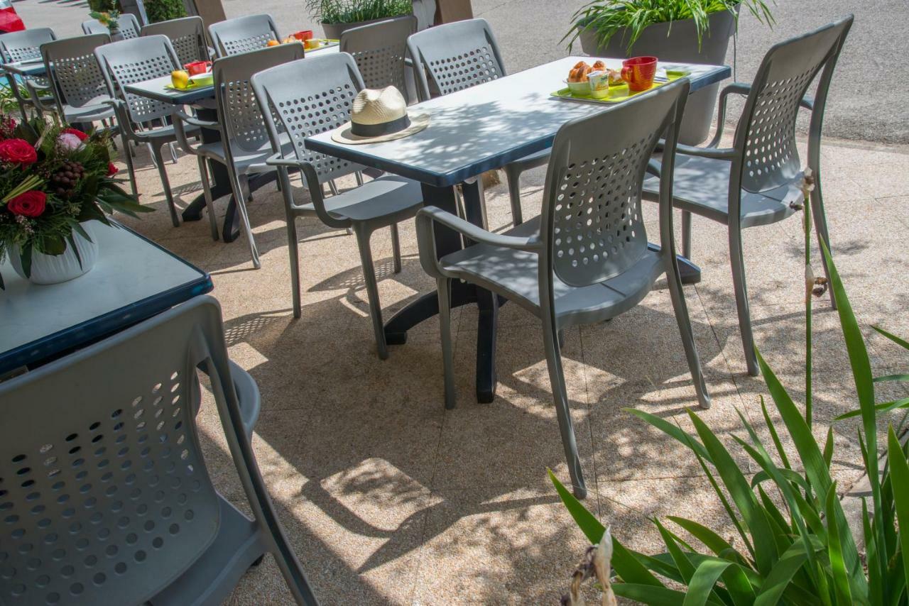Ibis Budget Aix En Provence Est Le Canet Meyreuil Esterno foto