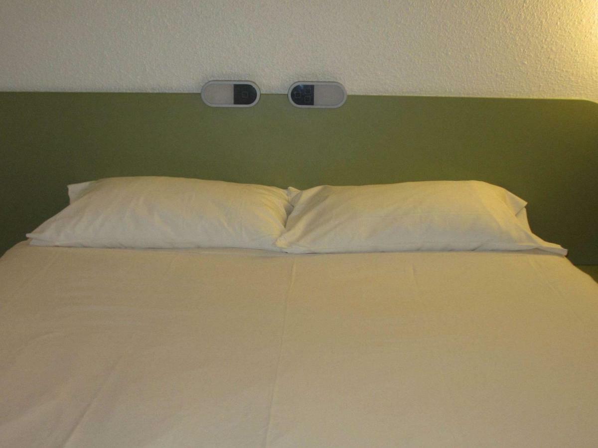 Ibis Budget Aix En Provence Est Le Canet Meyreuil Esterno foto
